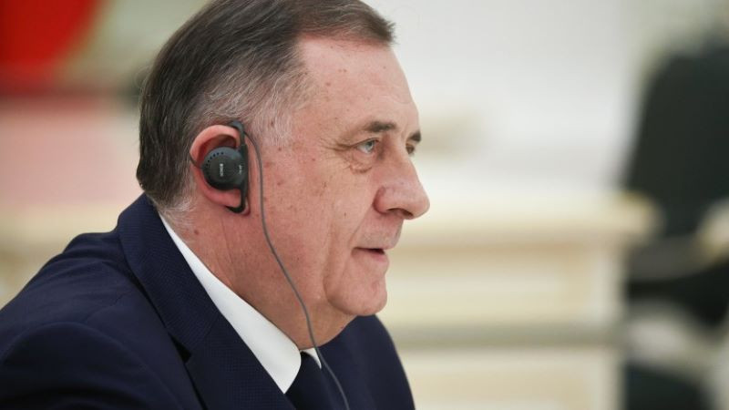 Интерпол отказа повторно издаването на червена бюлетина за Додик
